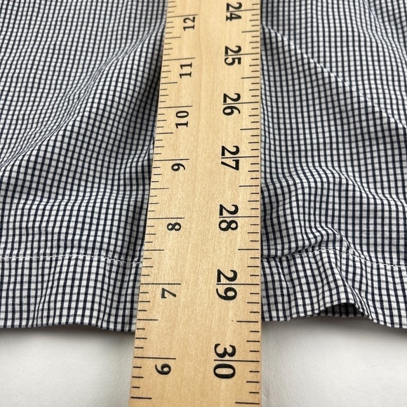Izod Button Up Shirt Mens Medium Black White Plaid - Picture 6 of 8